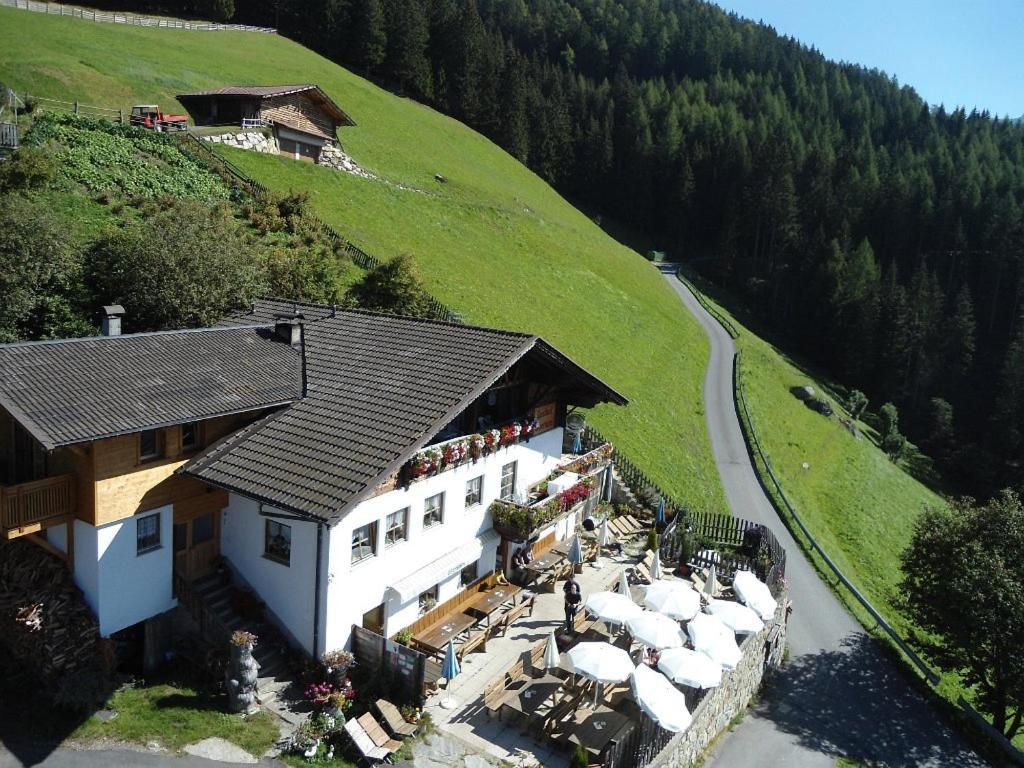 Gasthaus Oberkirn Schenna Eksteriør bilde