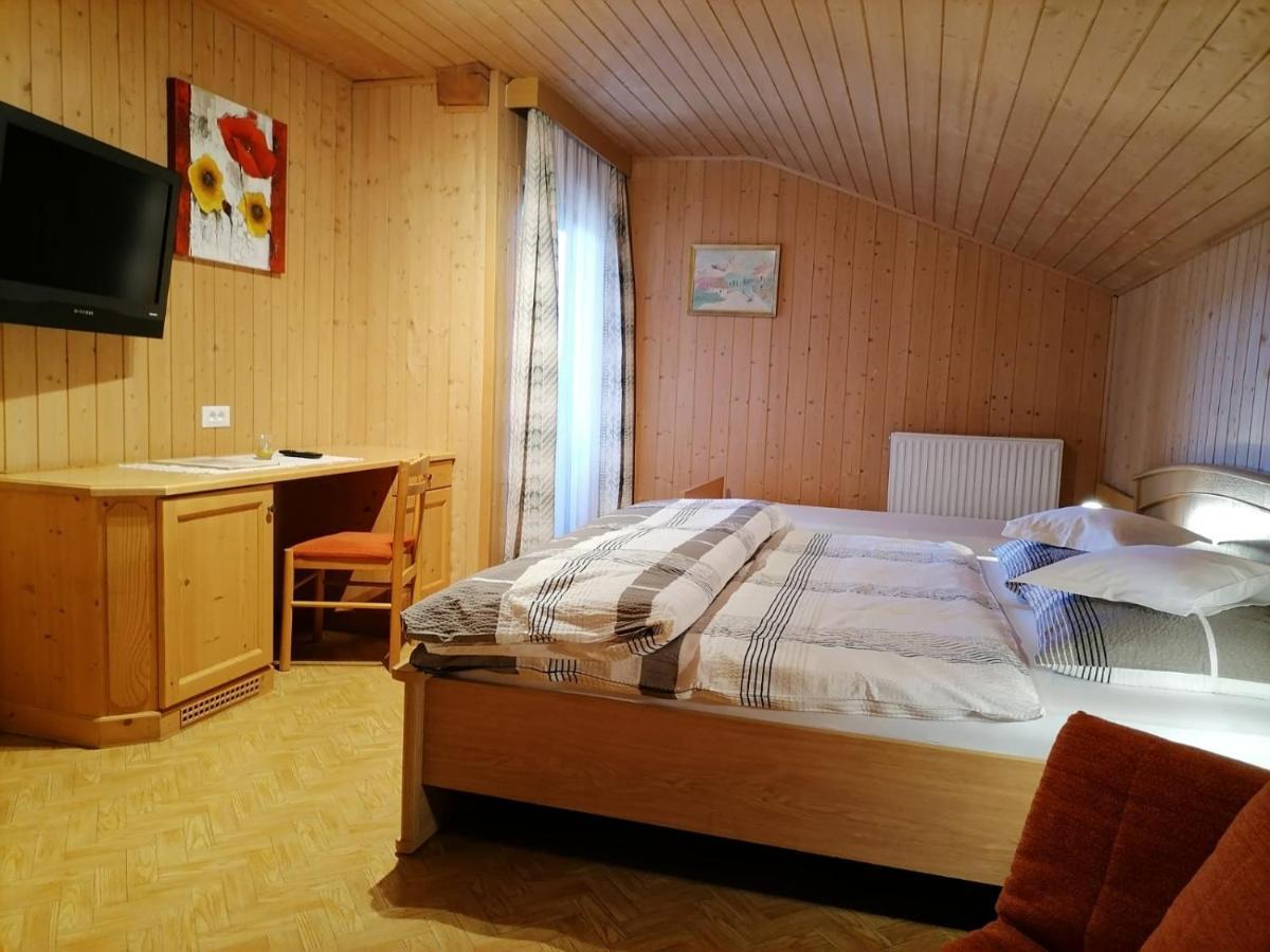Gasthaus Oberkirn Schenna Eksteriør bilde