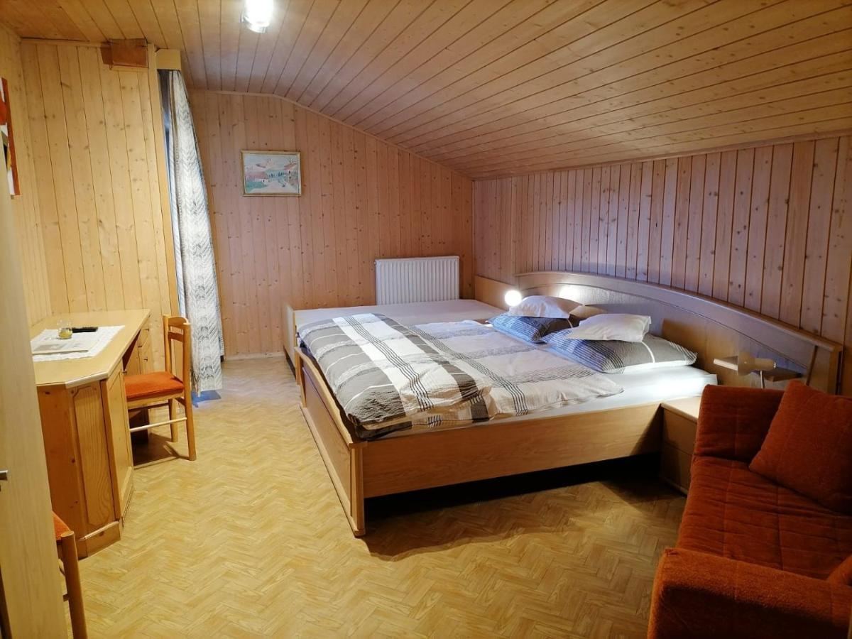 Gasthaus Oberkirn Schenna Eksteriør bilde